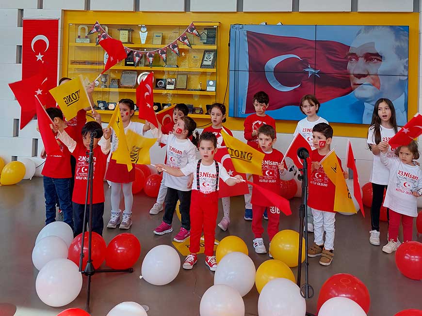 23 Nisan Ulusal Egemenlik ve Çocuk Bayramı'na Coşkulu Kutlama